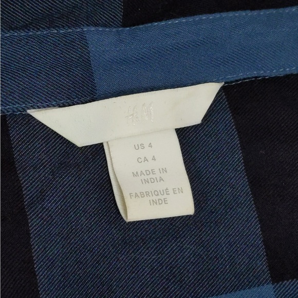 🎉 3/$20 H&M Checked Top - Picture 4 of 6